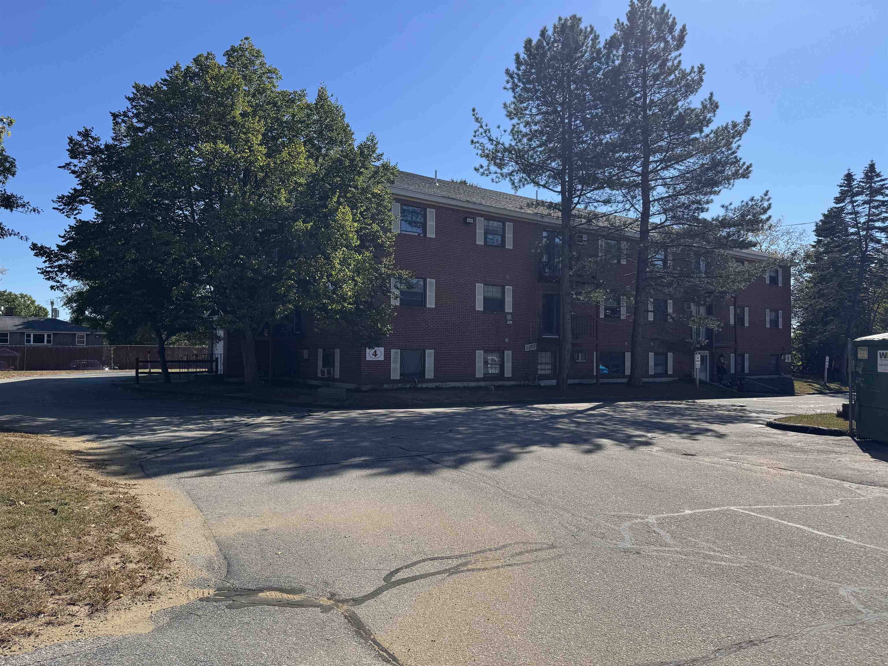 12 East Side Drive Unit: 4-13