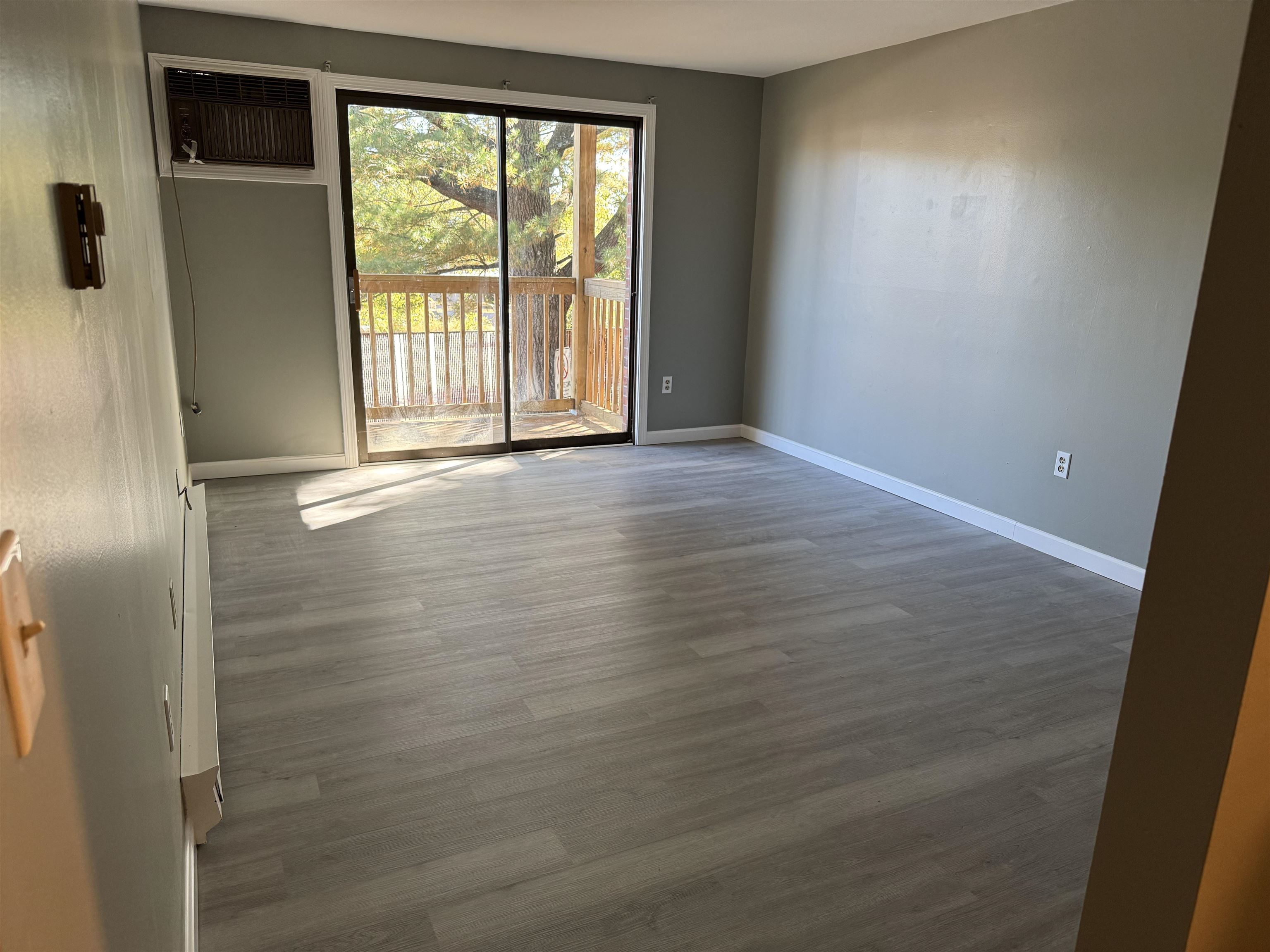 12 East Side Drive Unit: 4-13