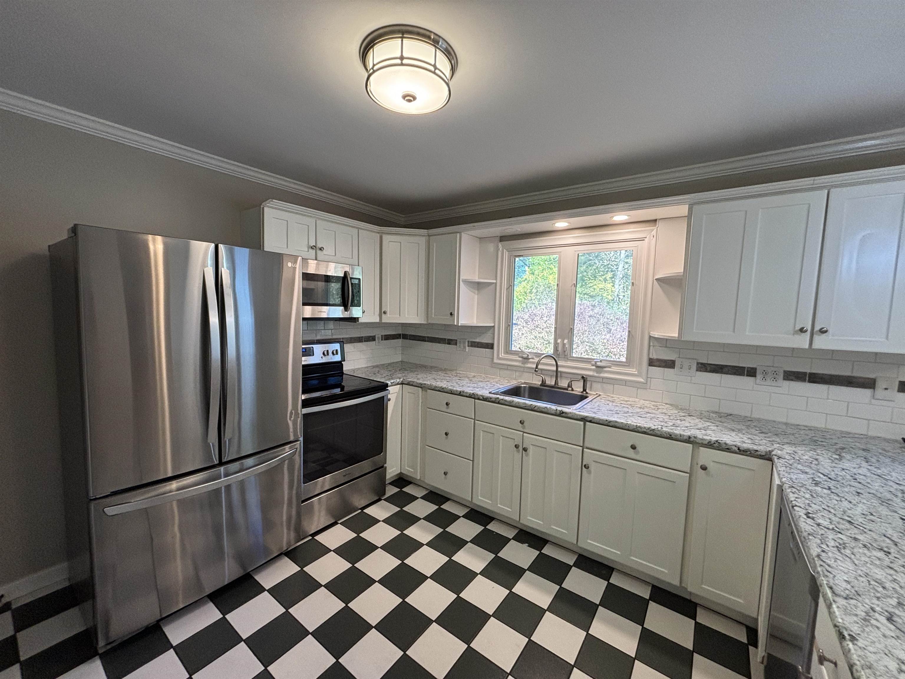 2 Lincoln Drive