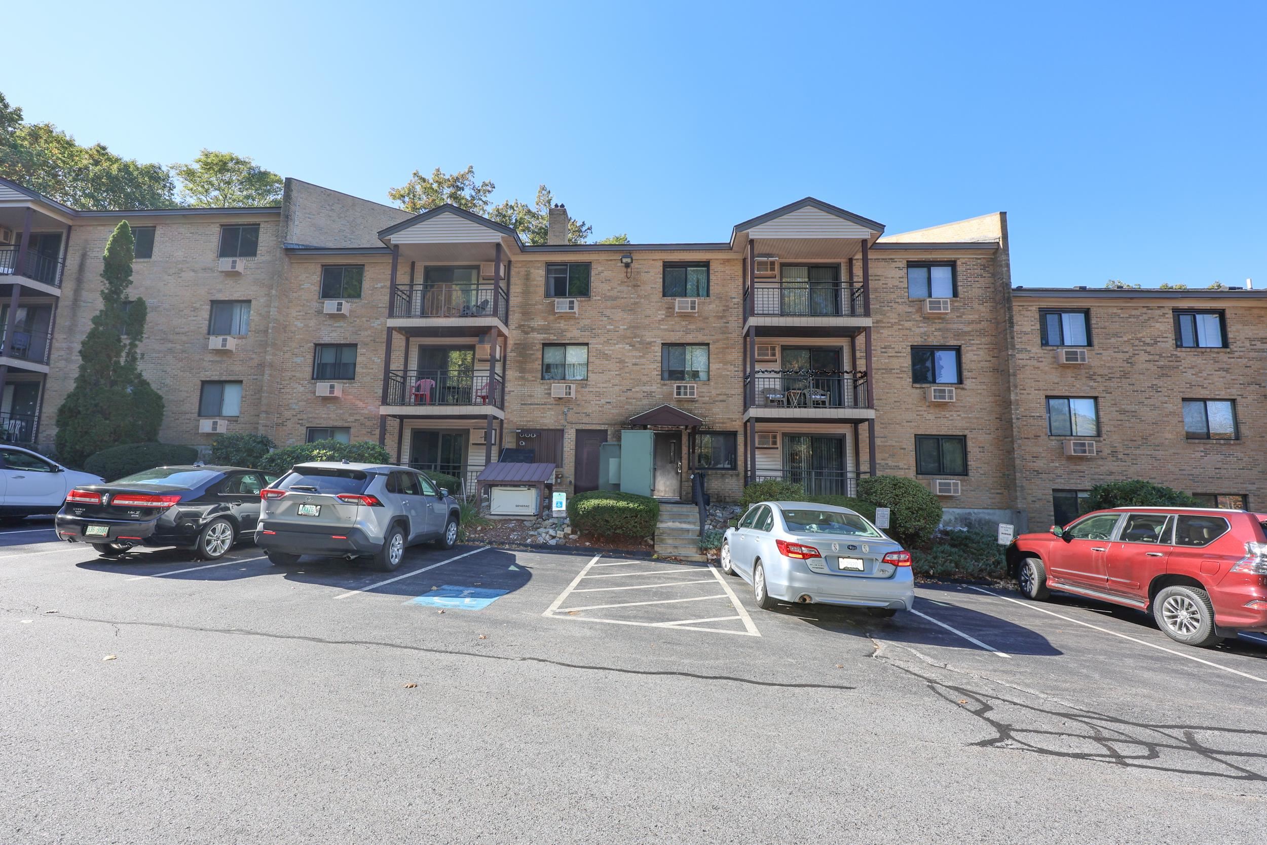 19 Country Club Drive Unit: 38