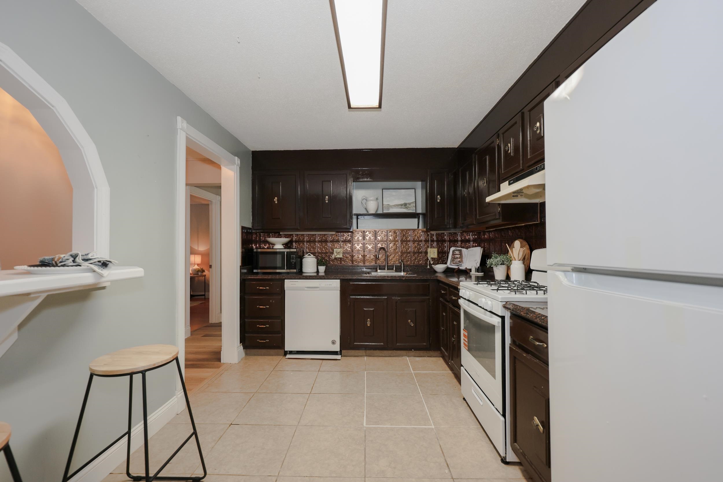 19 Country Club Drive Unit: 38