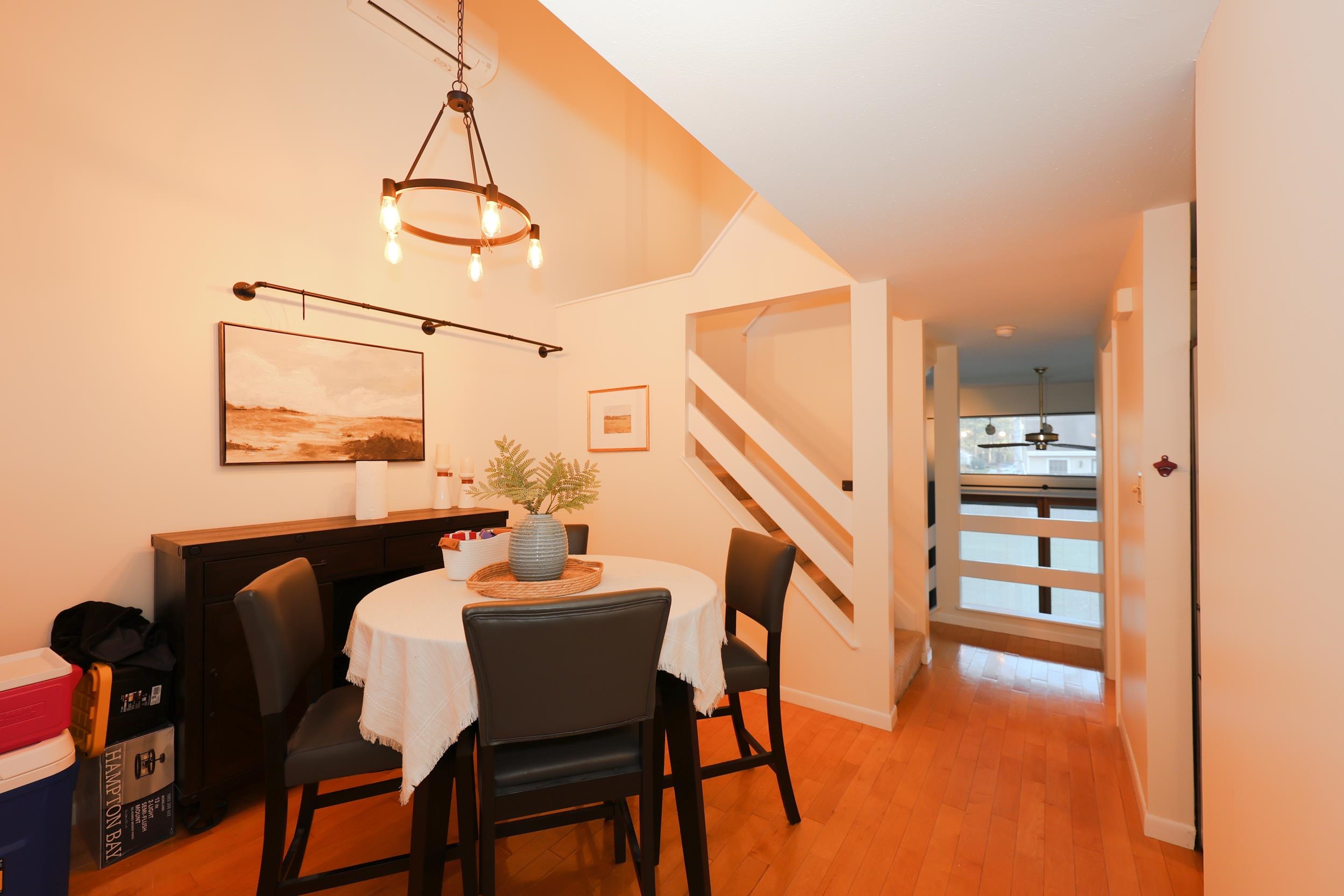 10 Pimlico Court