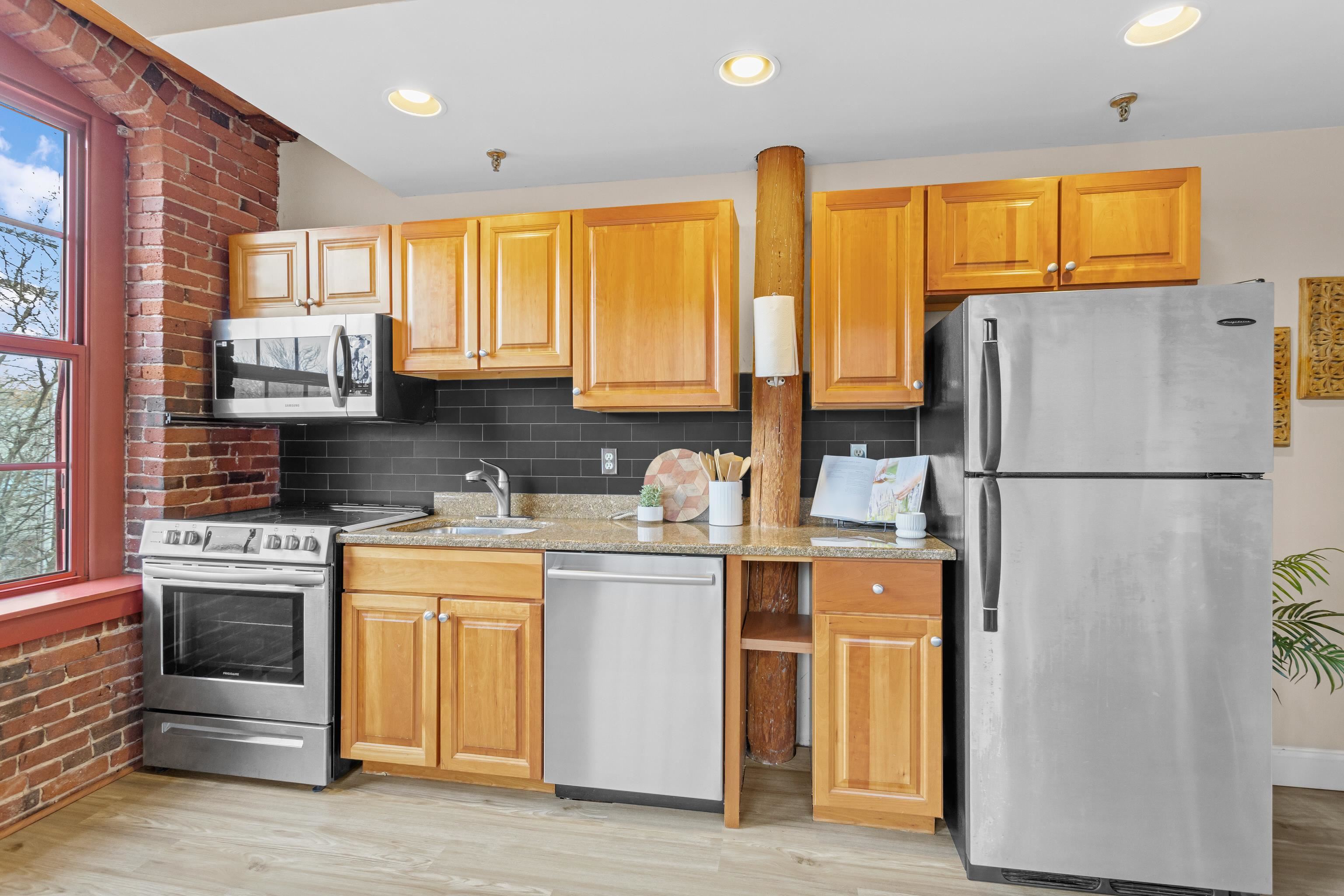 335 Cypress Street Unit: 3B