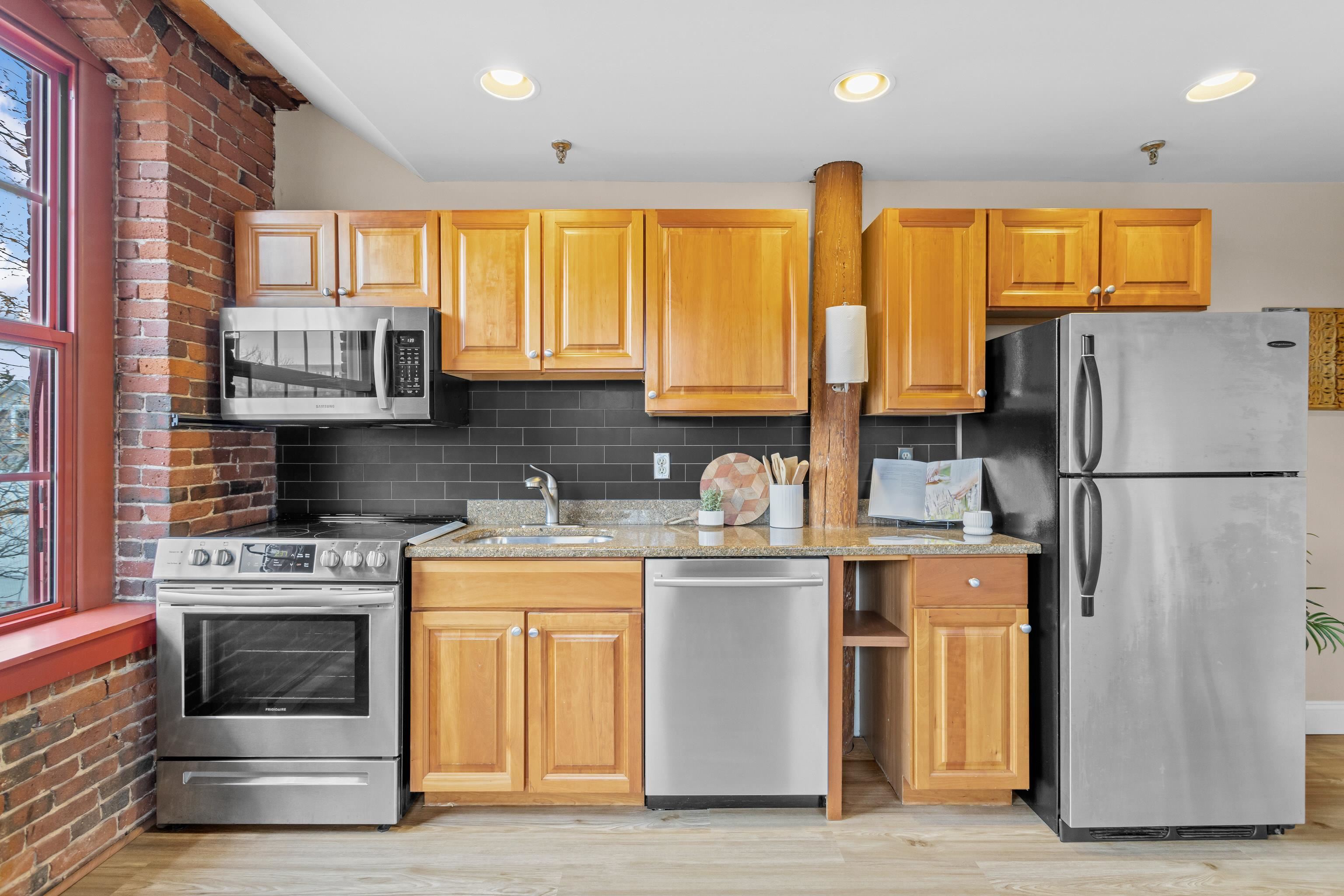 335 Cypress Street Unit: 3B