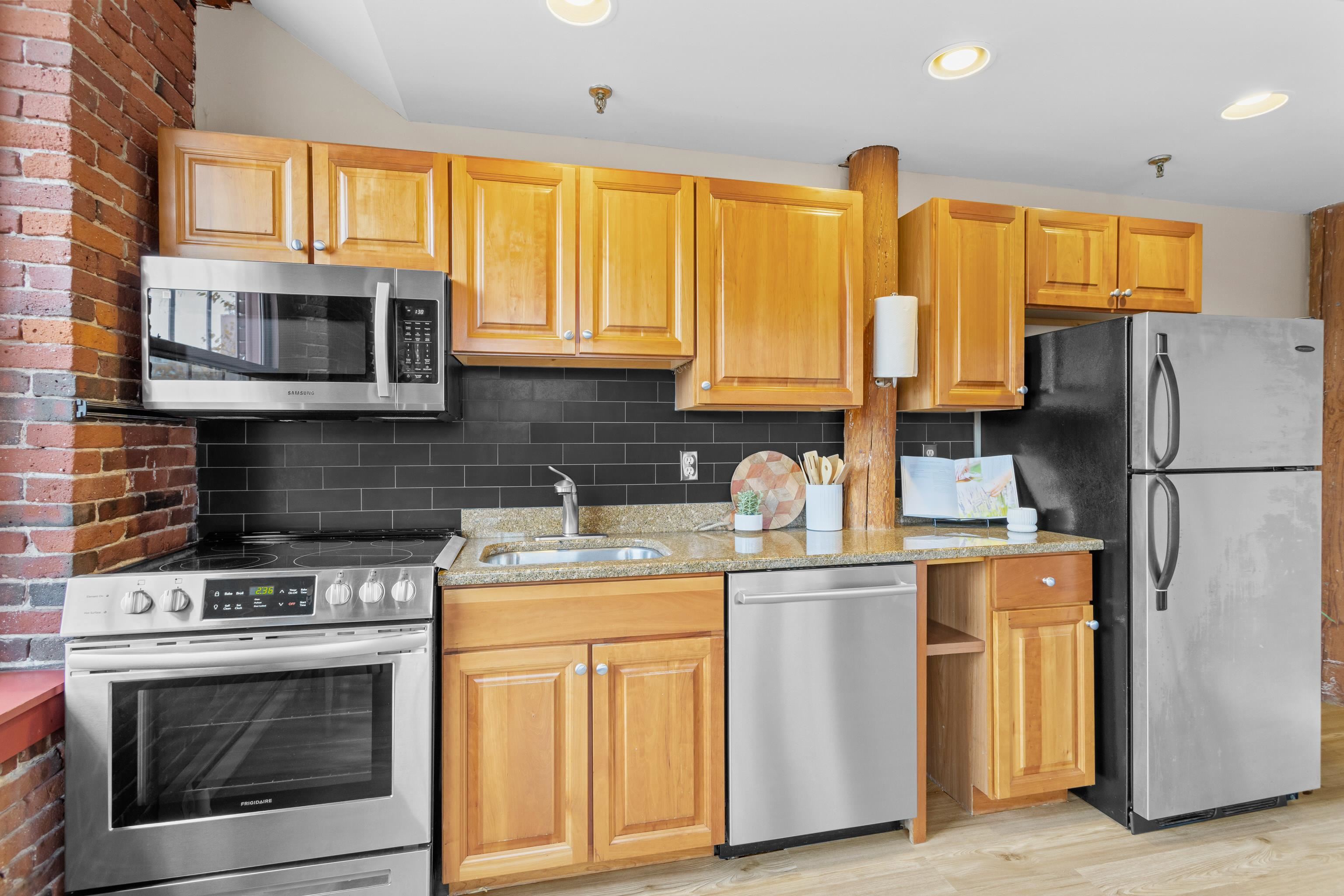 335 Cypress Street Unit: 3B