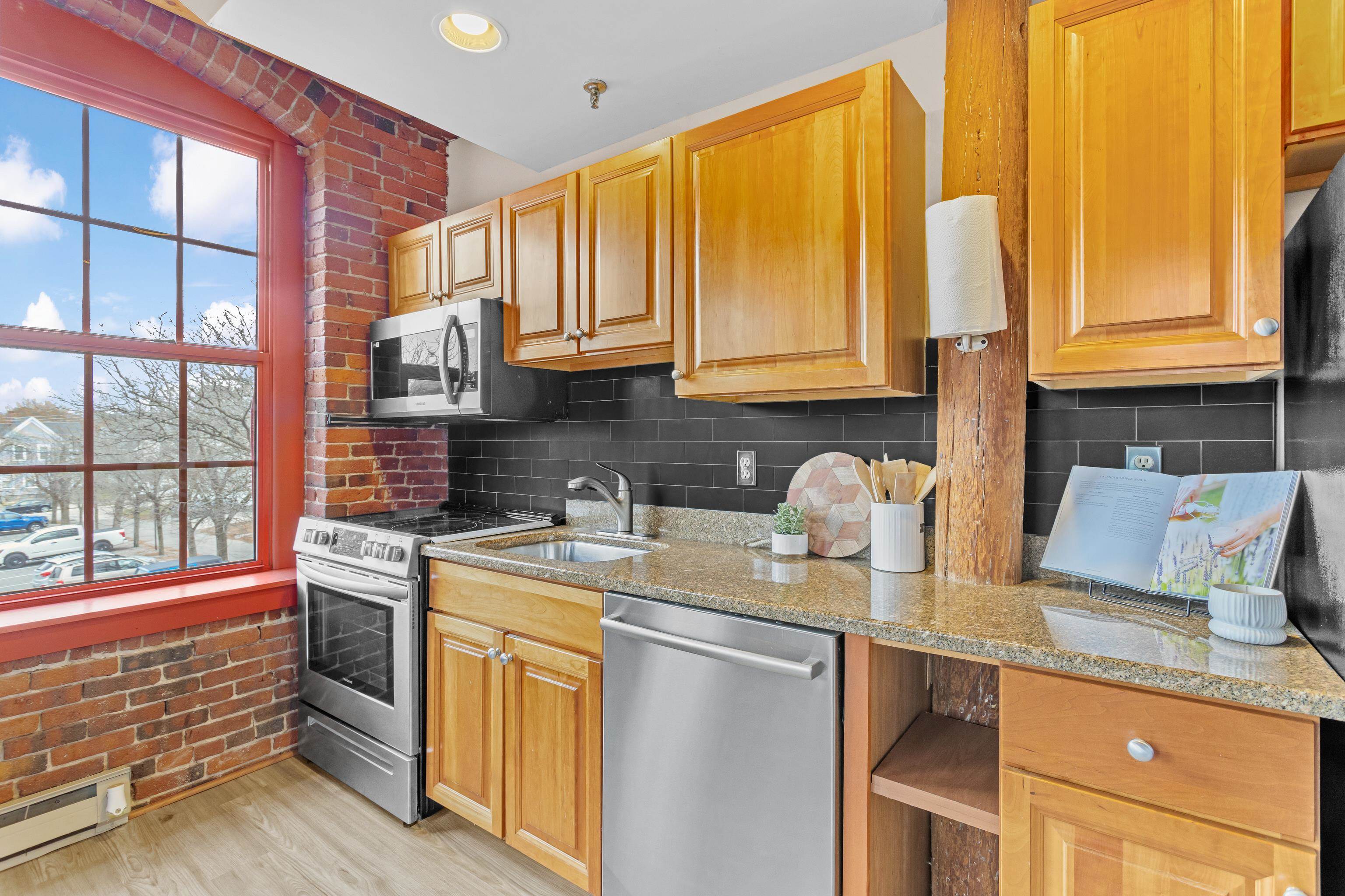 335 Cypress Street Unit: 3B