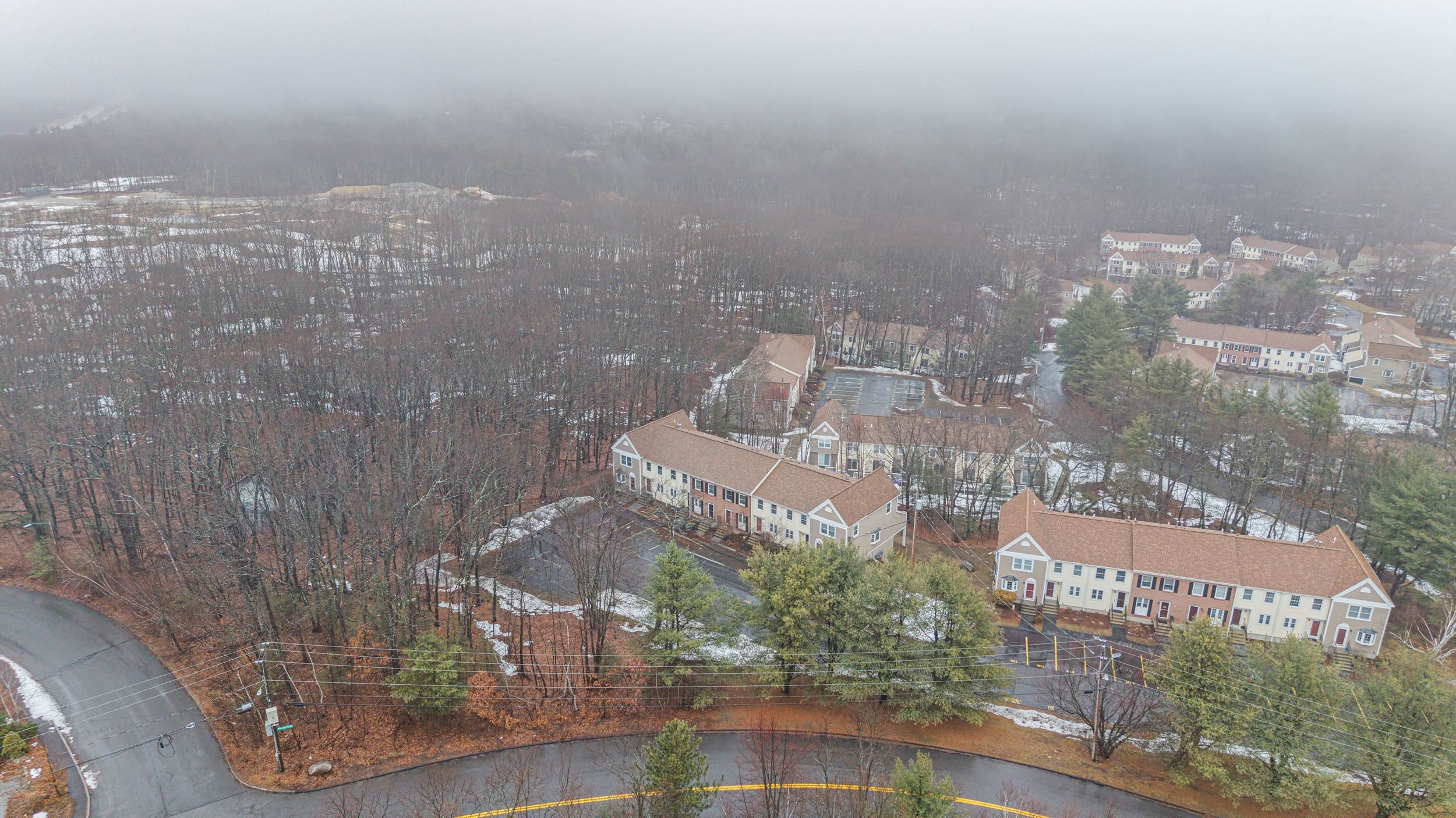 922 fox hollow Way Unit: 922