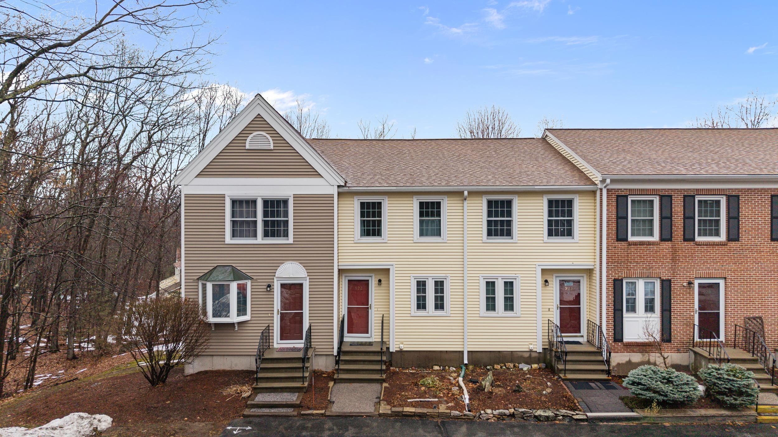 922 fox hollow Way Unit: 922