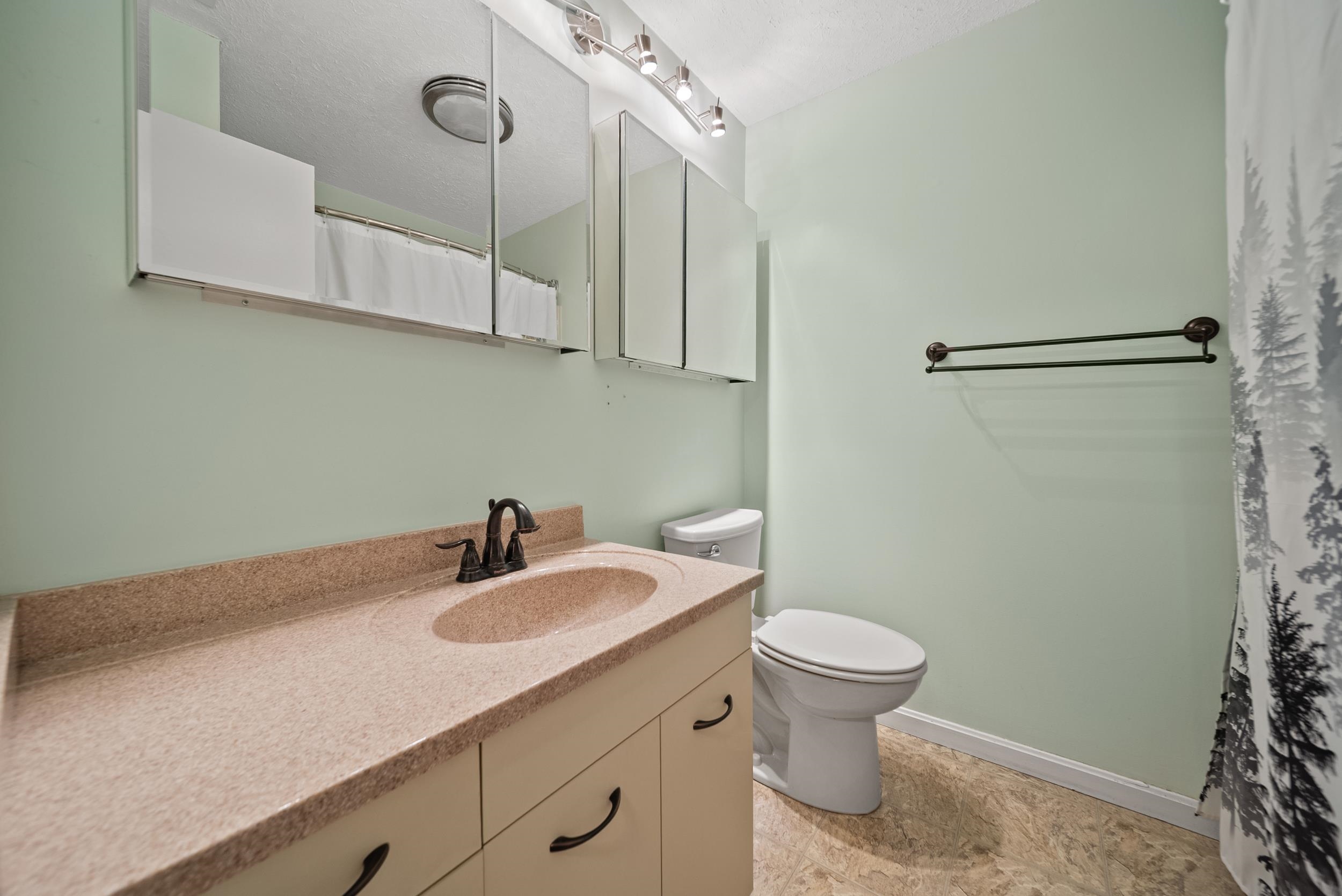 922 fox hollow Way Unit: 922