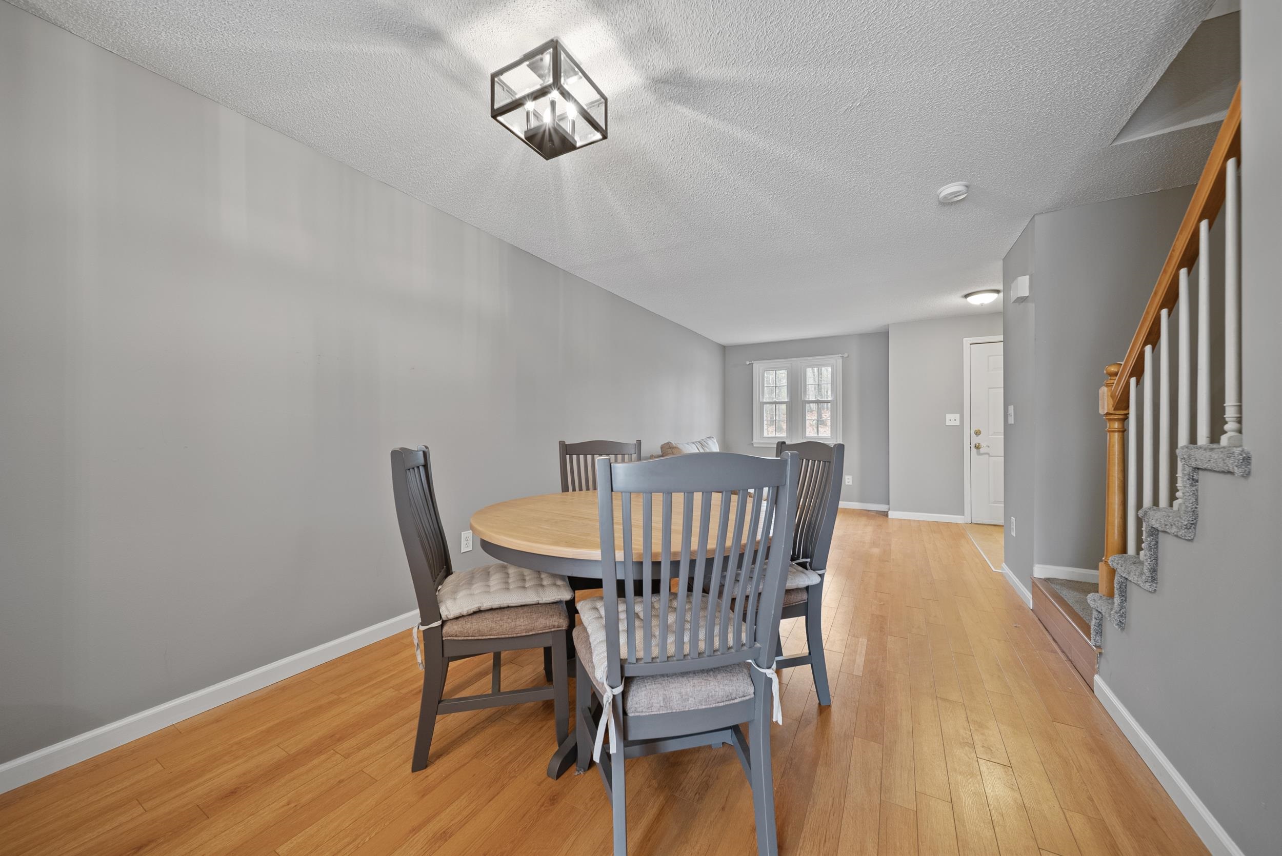 922 fox hollow Way Unit: 922