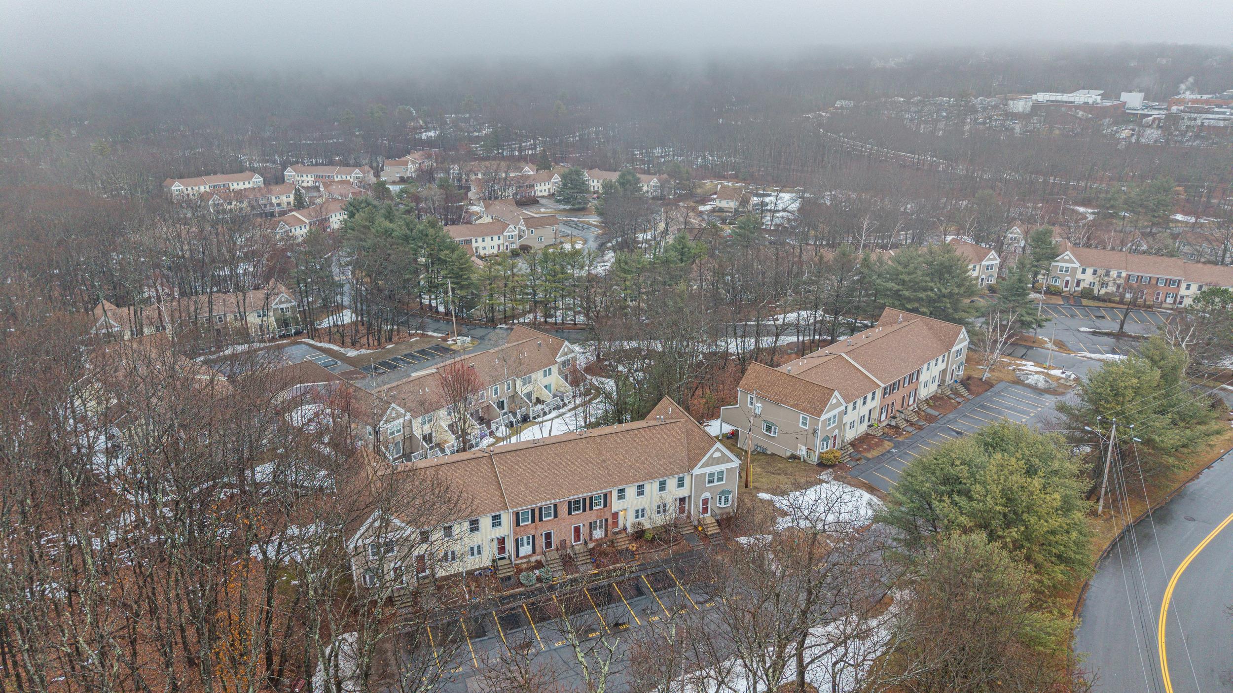 922 fox hollow Way Unit: 922