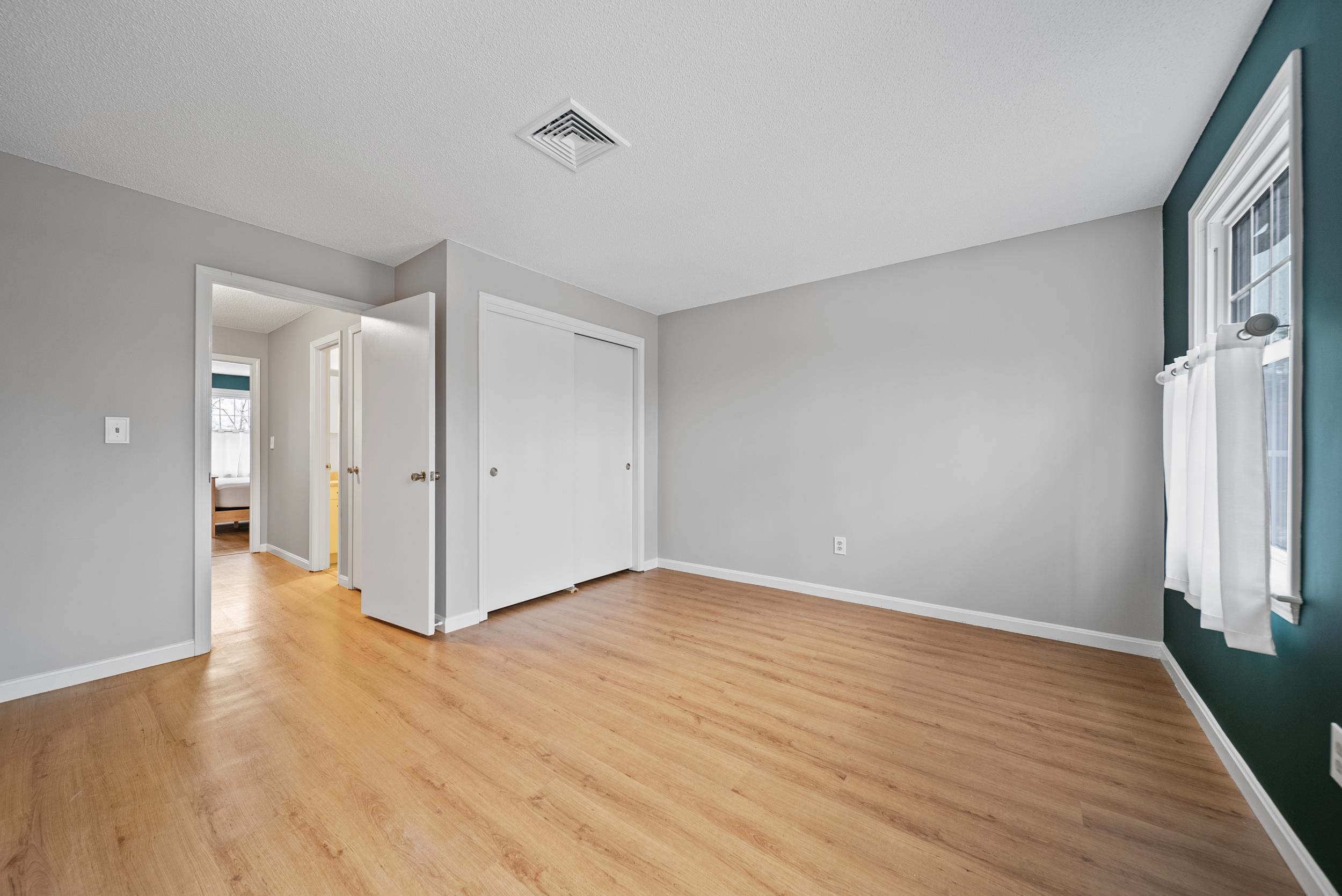 922 fox hollow Way Unit: 922