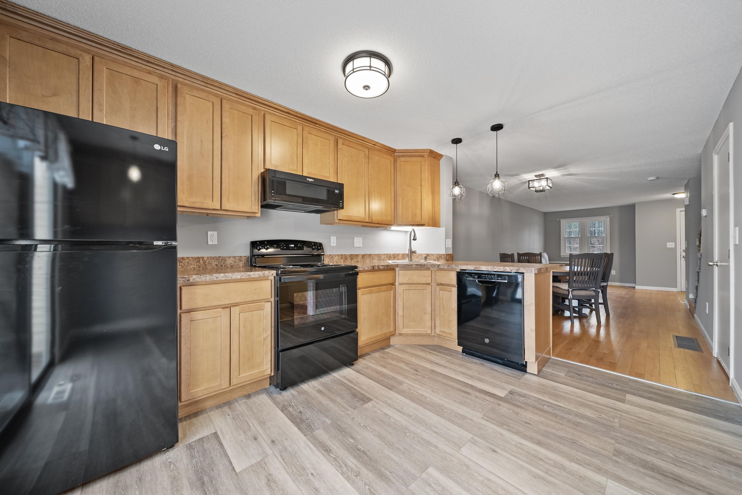 922 fox hollow Way Unit: 922