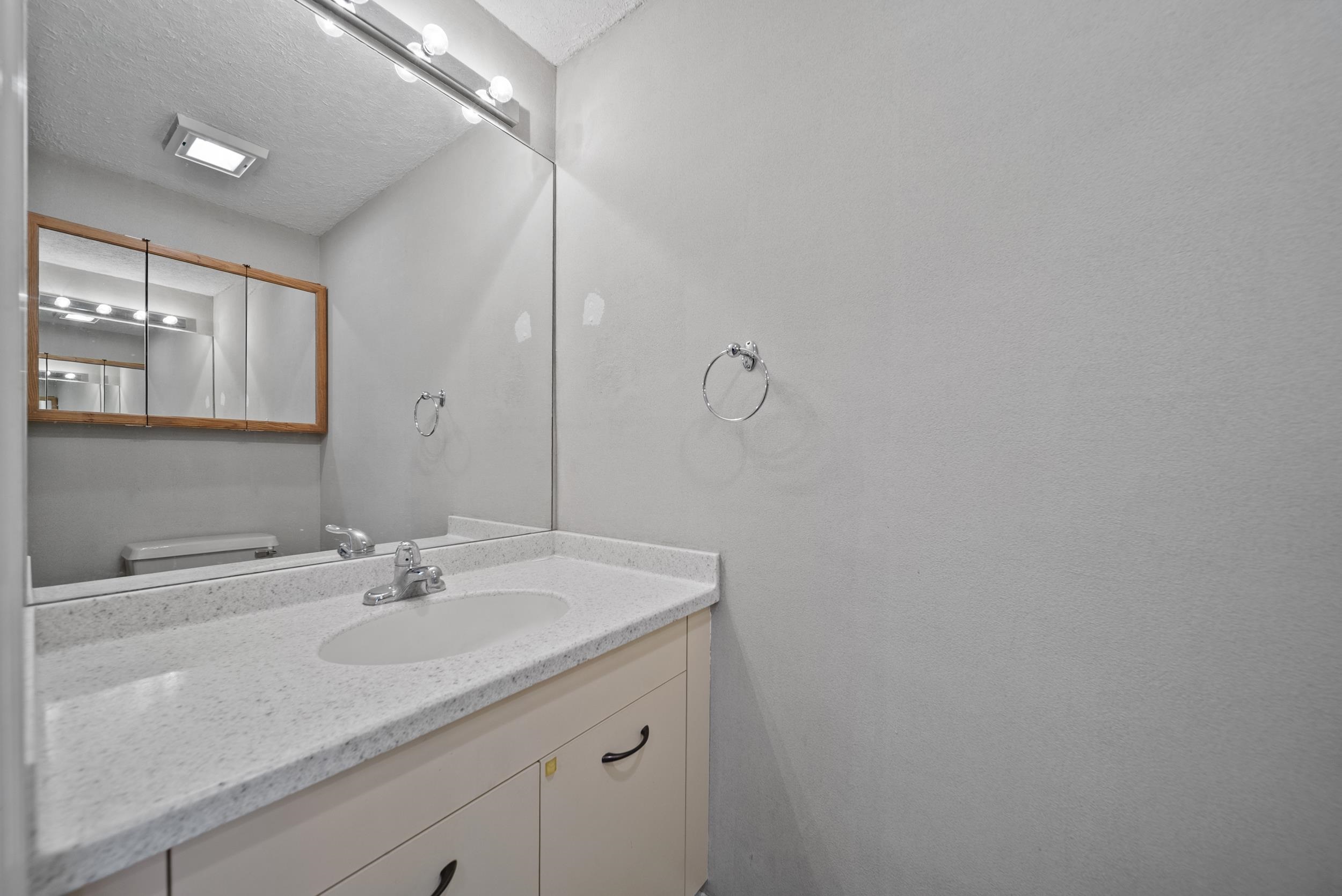 922 fox hollow Way Unit: 922