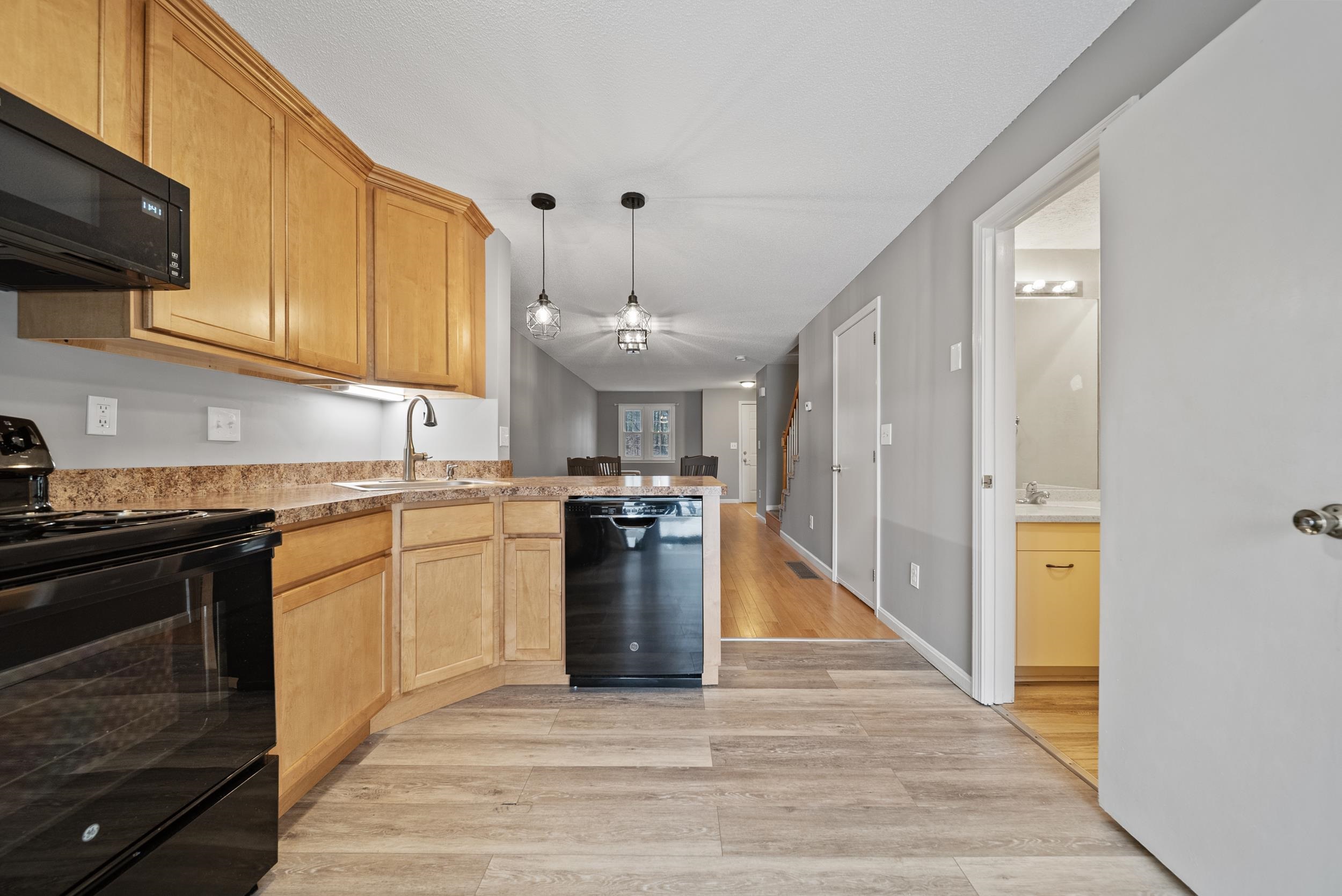 922 fox hollow Way Unit: 922