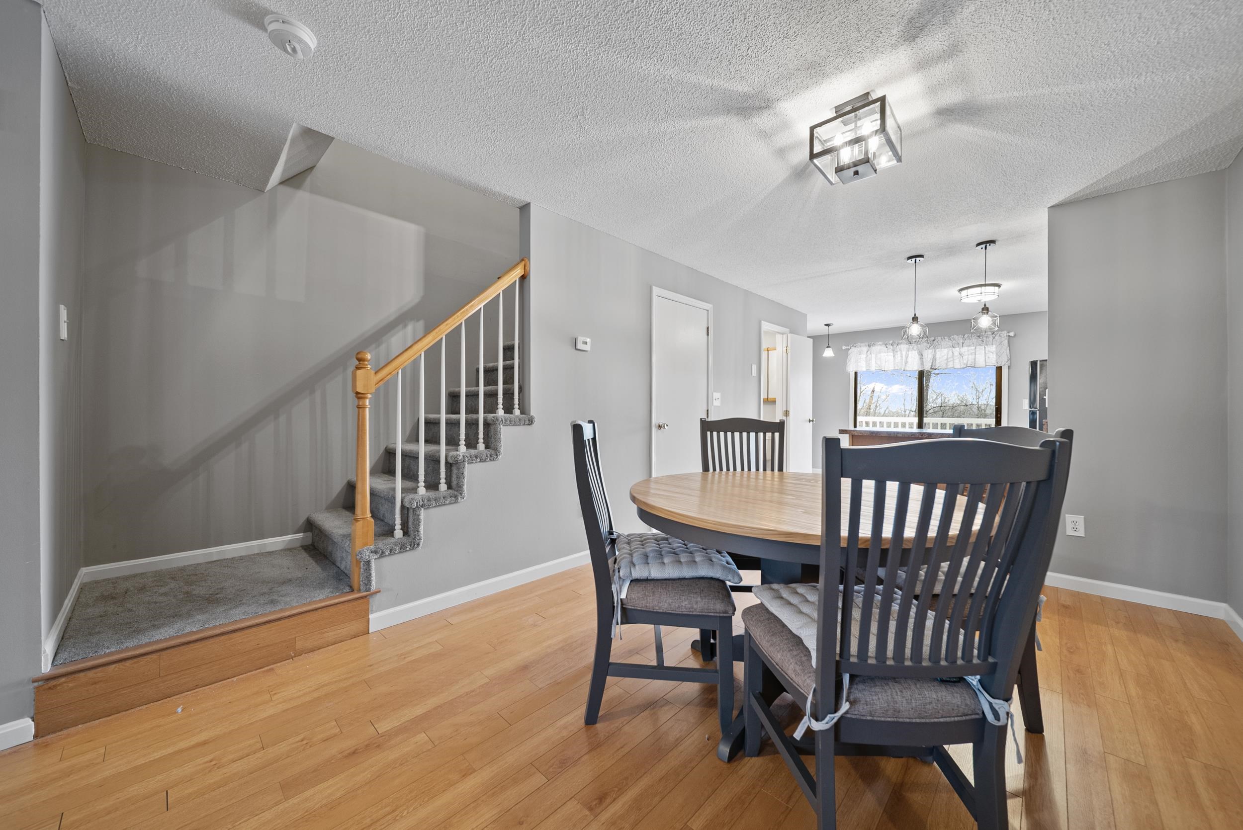 922 fox hollow Way Unit: 922