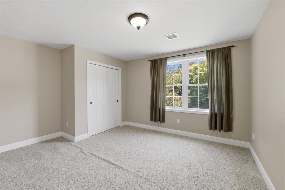18 Hawthorne Drive