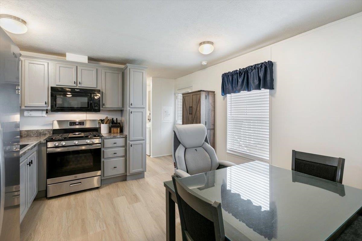 30 Kendall Pond Road Unit: 90