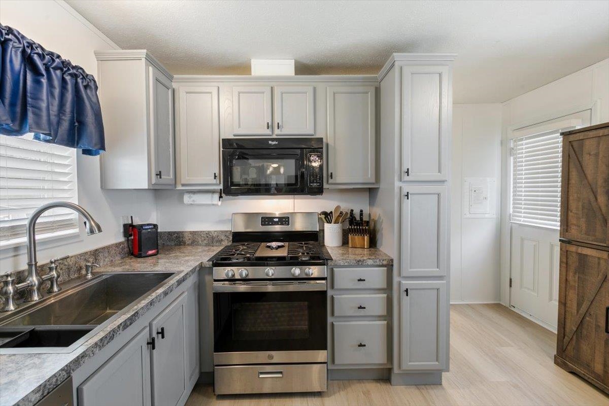 30 Kendall Pond Road Unit: 90