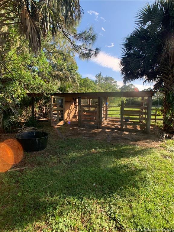 6105 SW Gator Trail