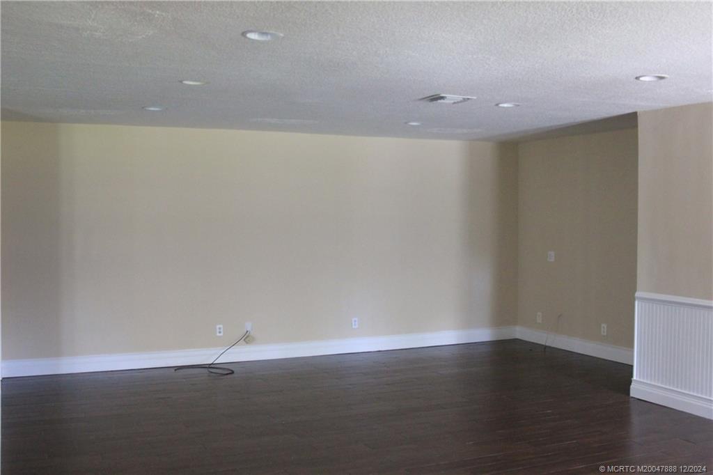 6105B SW Gator Trail