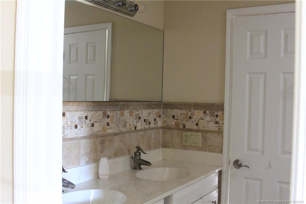 6105B SW Gator Trail