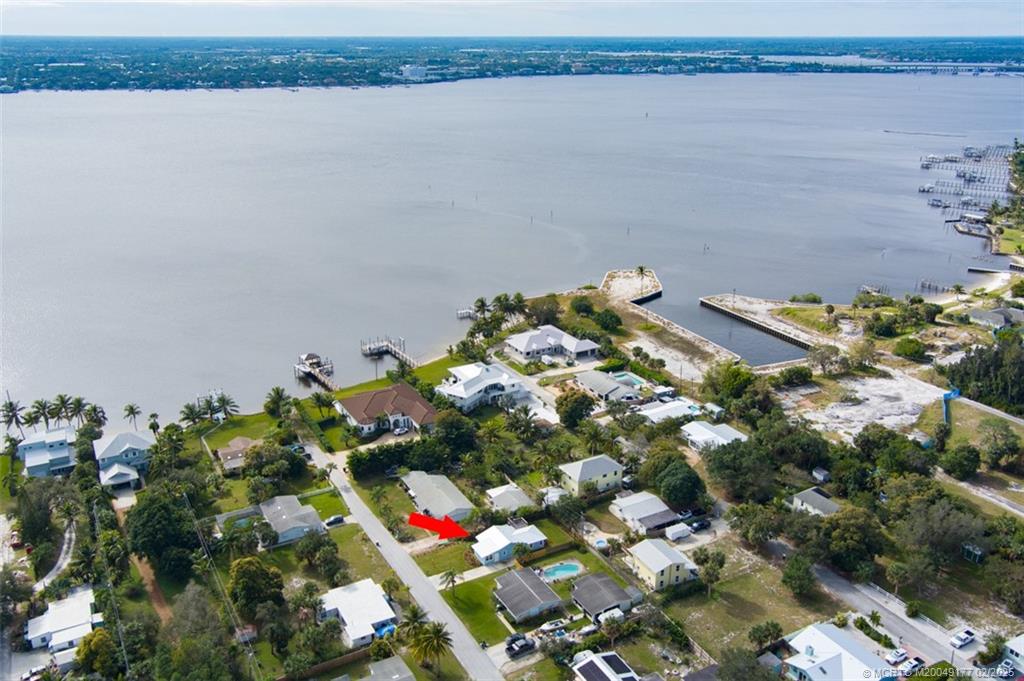 1036 NE Wright Avenue