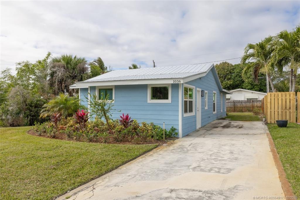 1036 NE Wright Avenue
