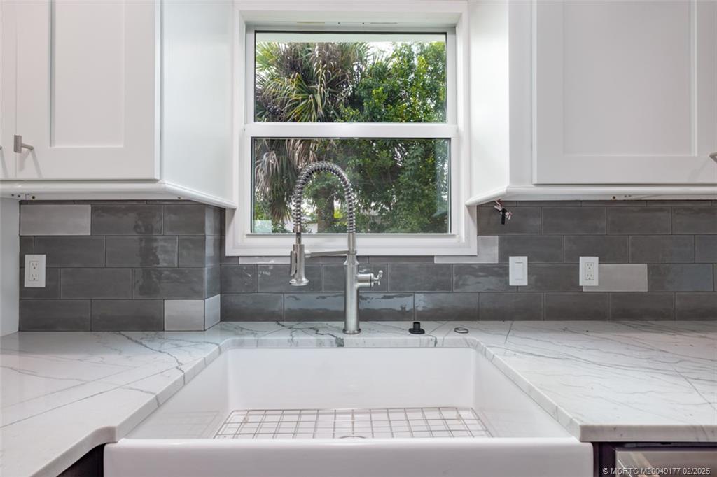 1036 NE Wright Avenue