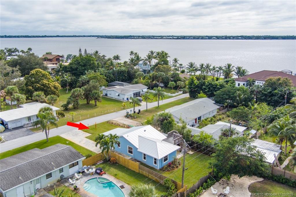 1036 NE Wright Avenue