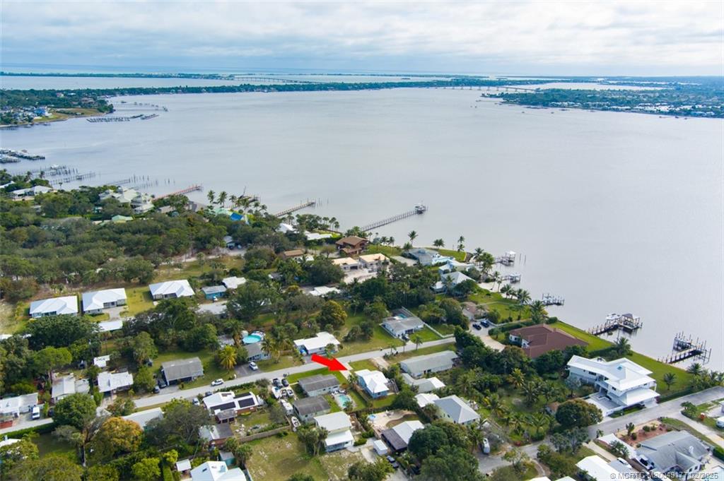 1036 NE Wright Avenue