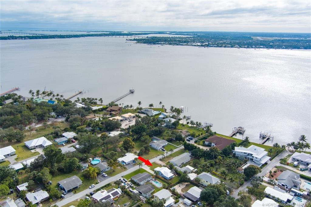 1036 NE Wright Avenue