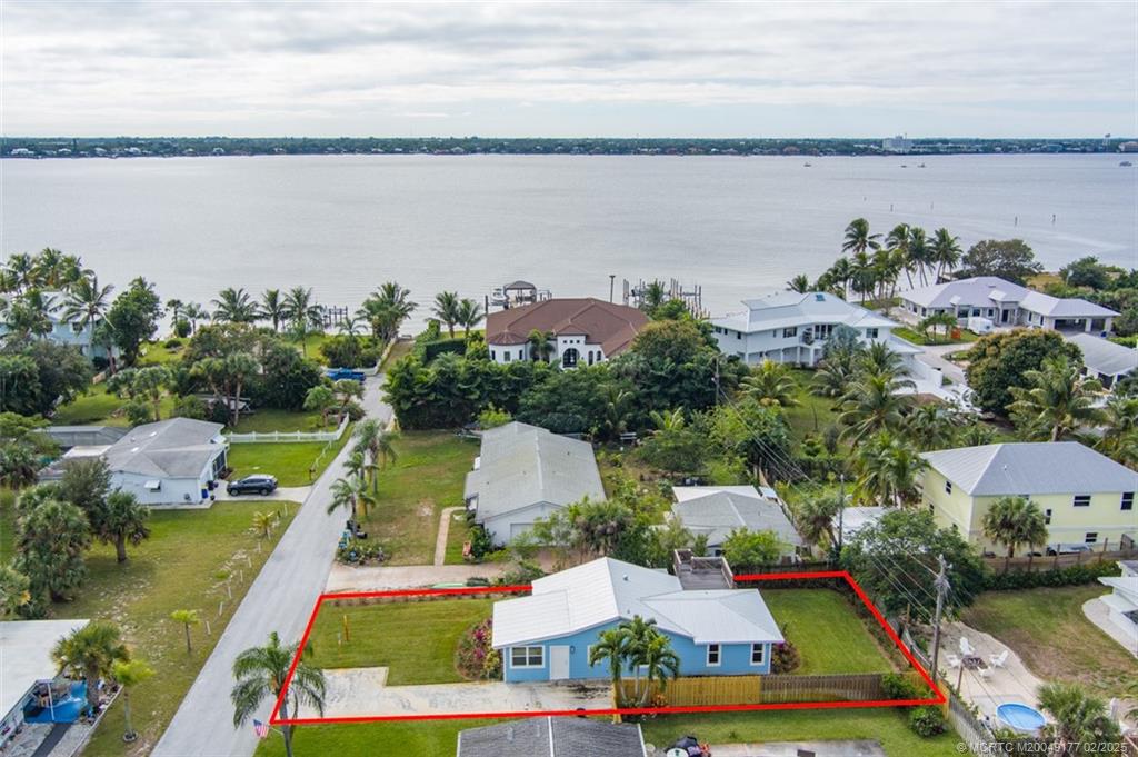 1036 NE Wright Avenue