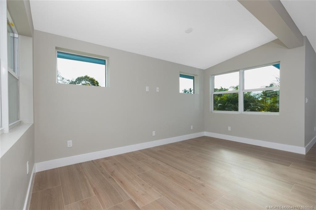 1036 NE Wright Avenue