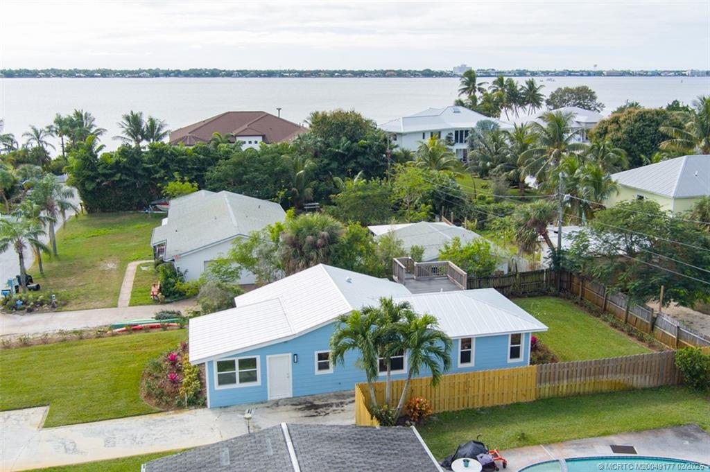 1036 NE Wright Avenue