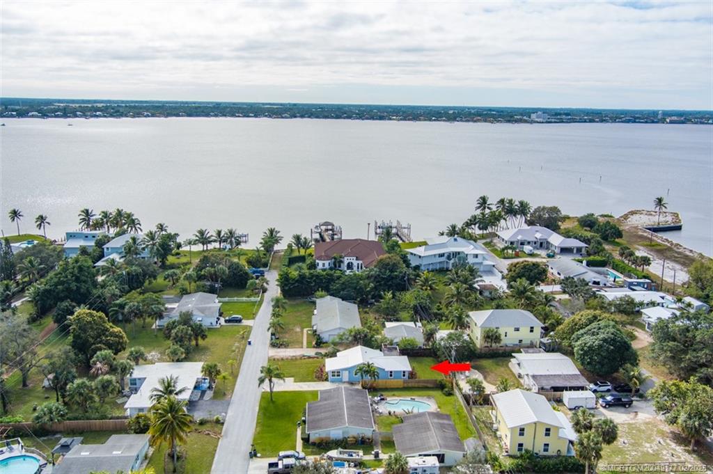 1036 NE Wright Avenue