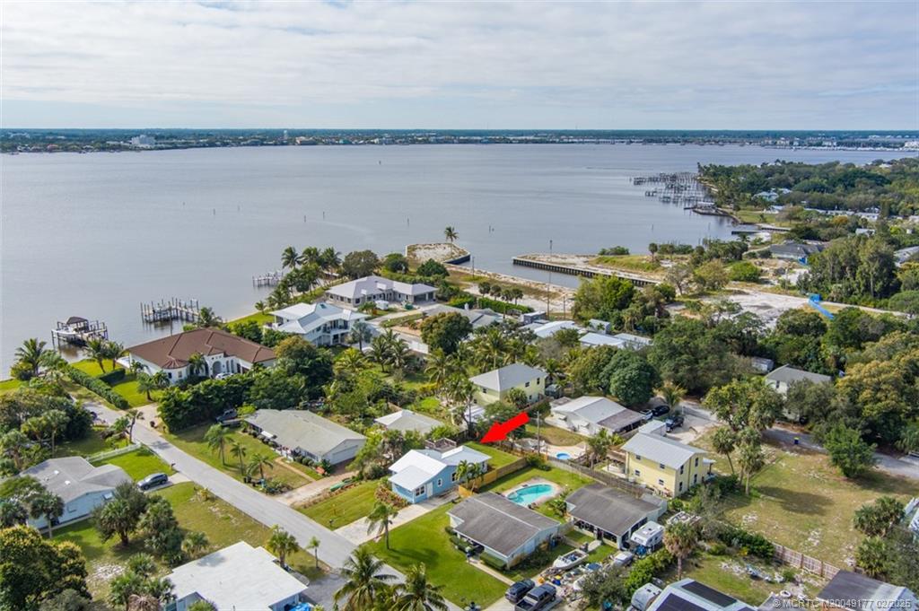 1036 NE Wright Avenue