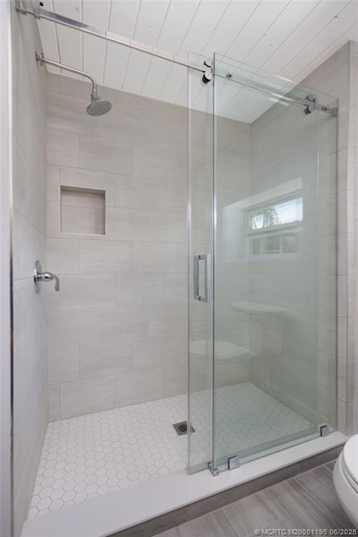 1073 NE Orange Avenue