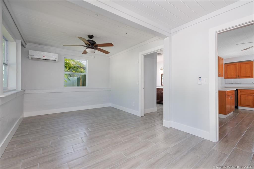 1073 NE Orange Avenue