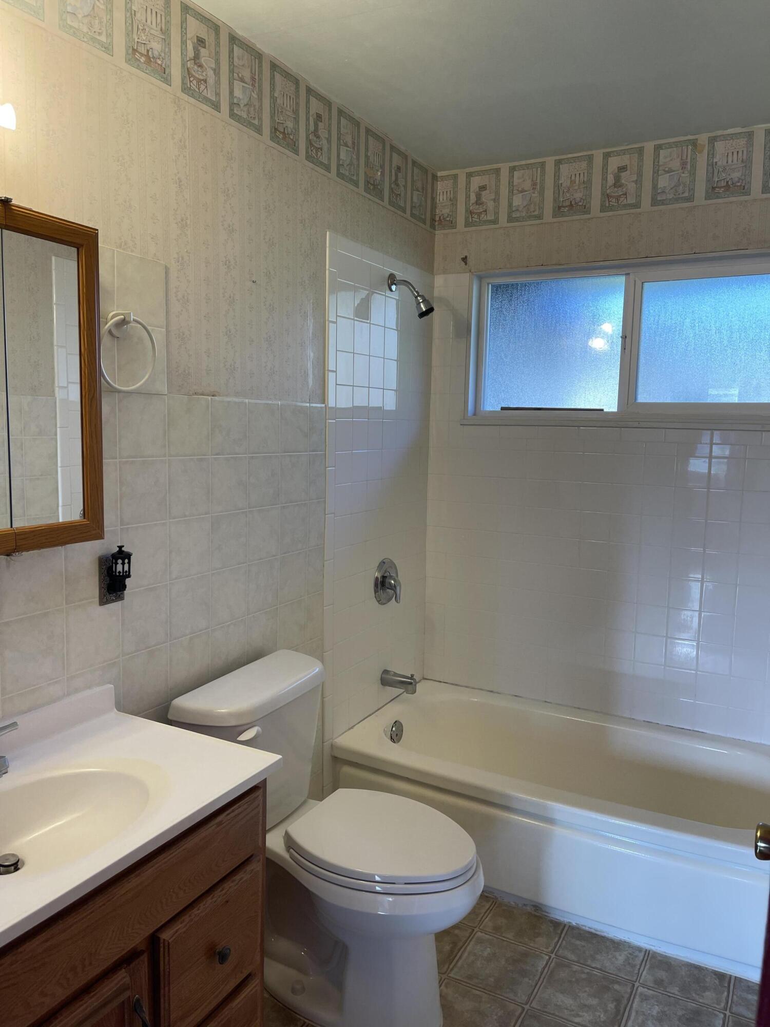 1955 Wavecrest Court, McKinleyville