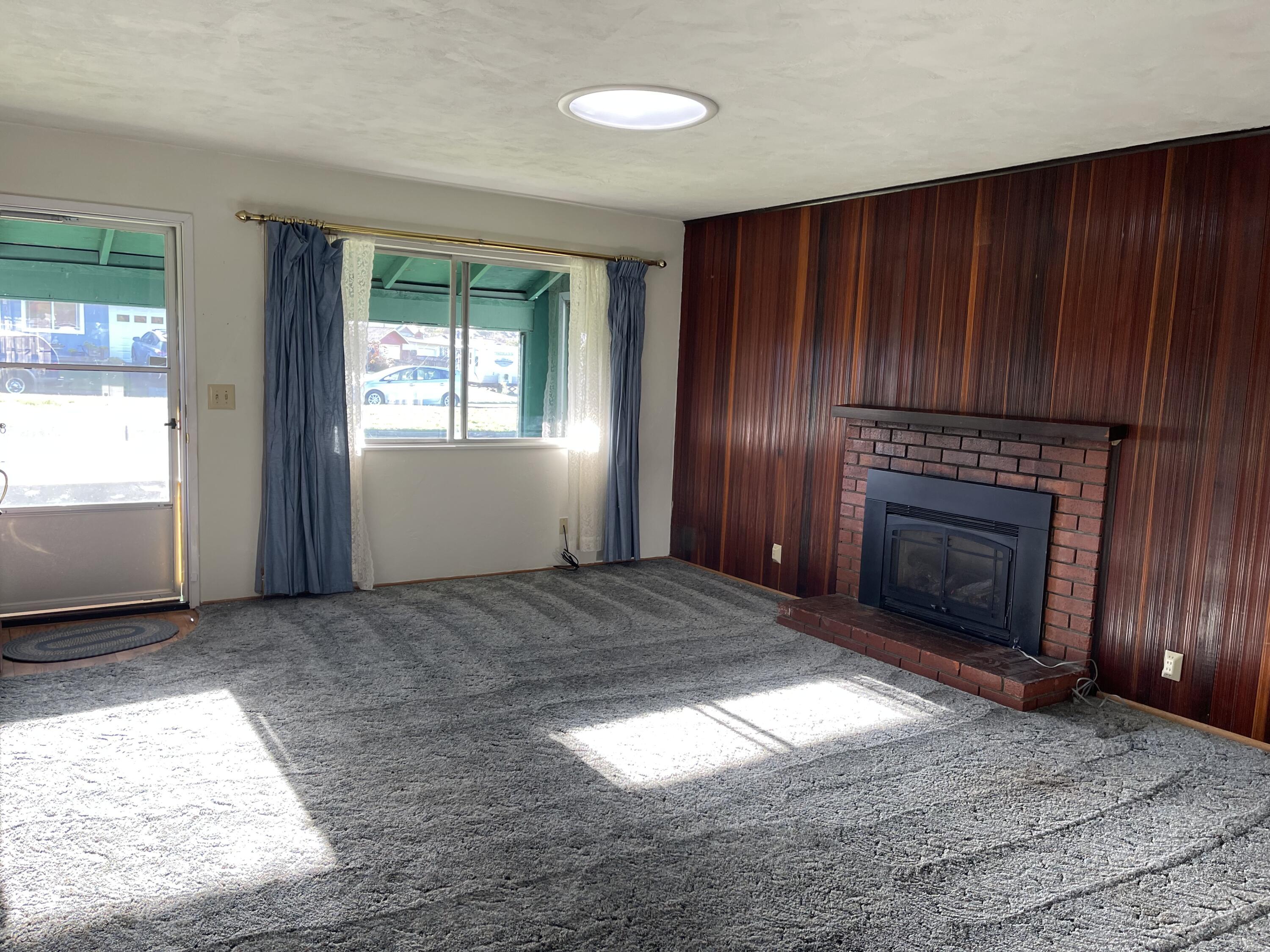 1955 Wavecrest Court, McKinleyville