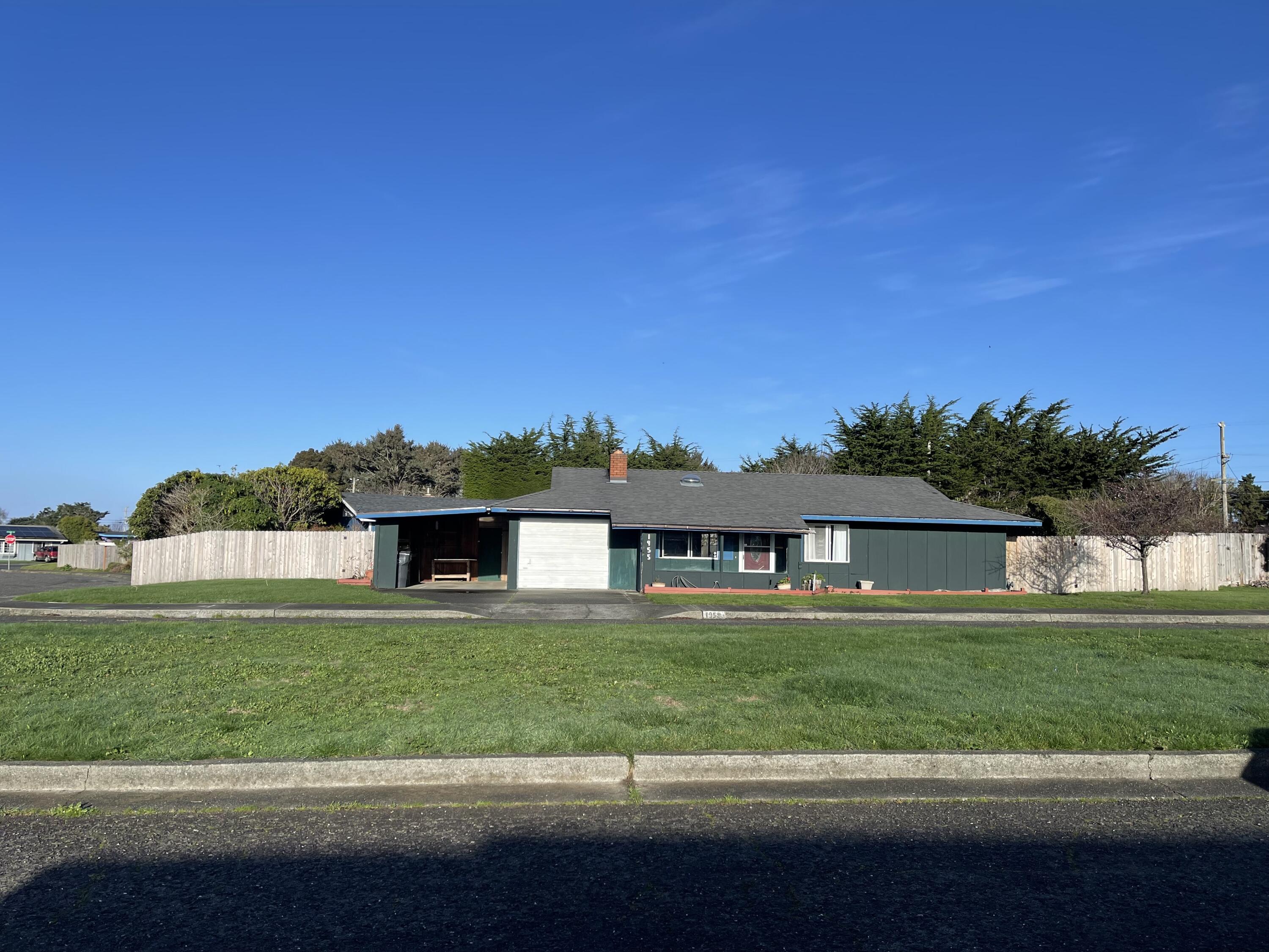 1955 Wavecrest Court, McKinleyville