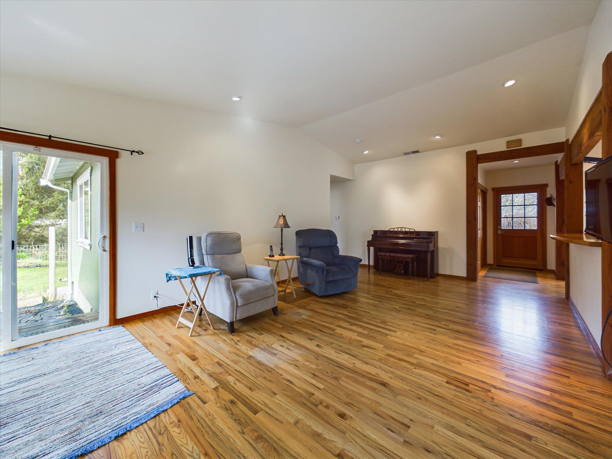 2302 Second Street, McKinleyville