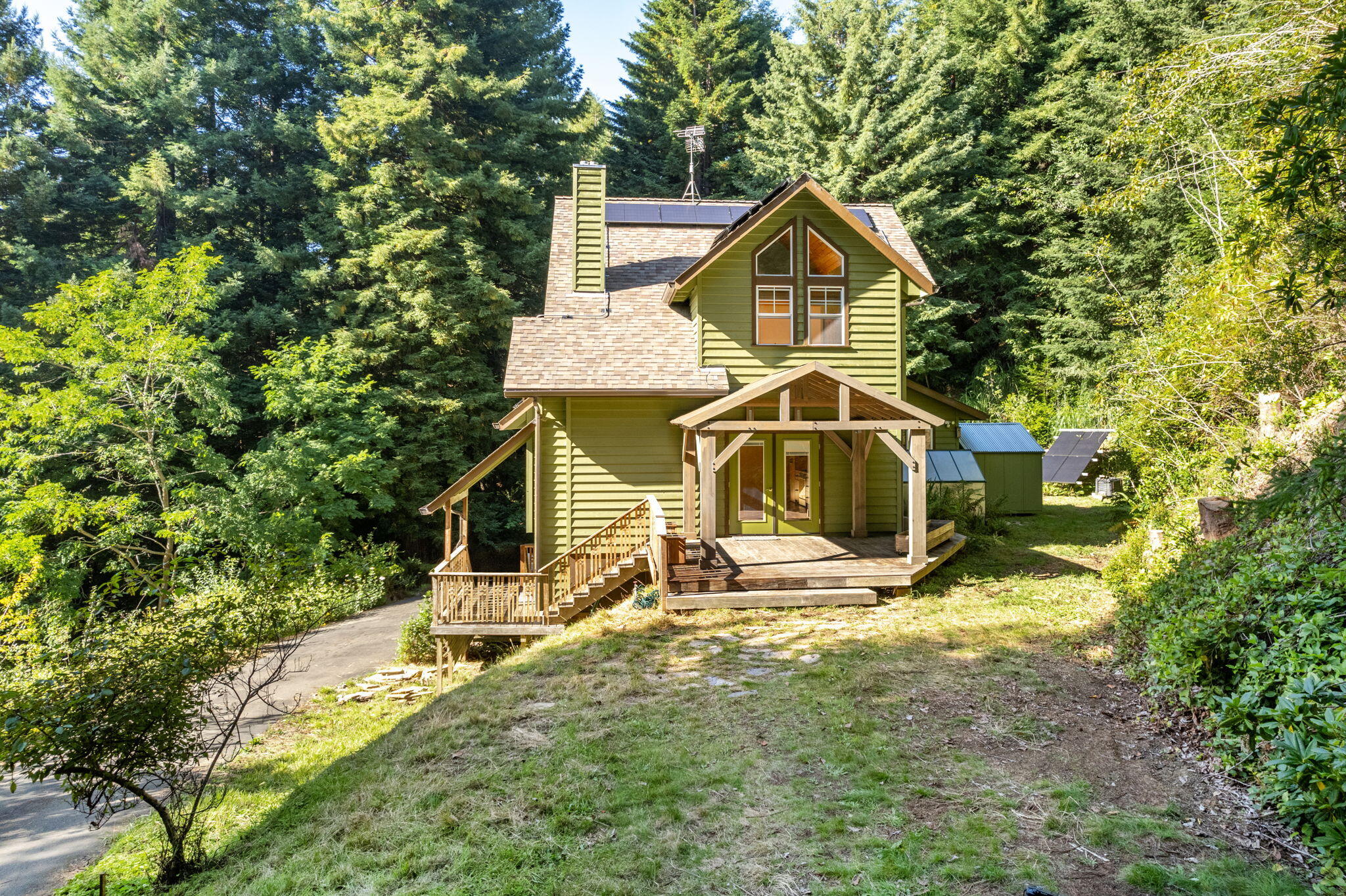 2340 Greenwood Heights Drive