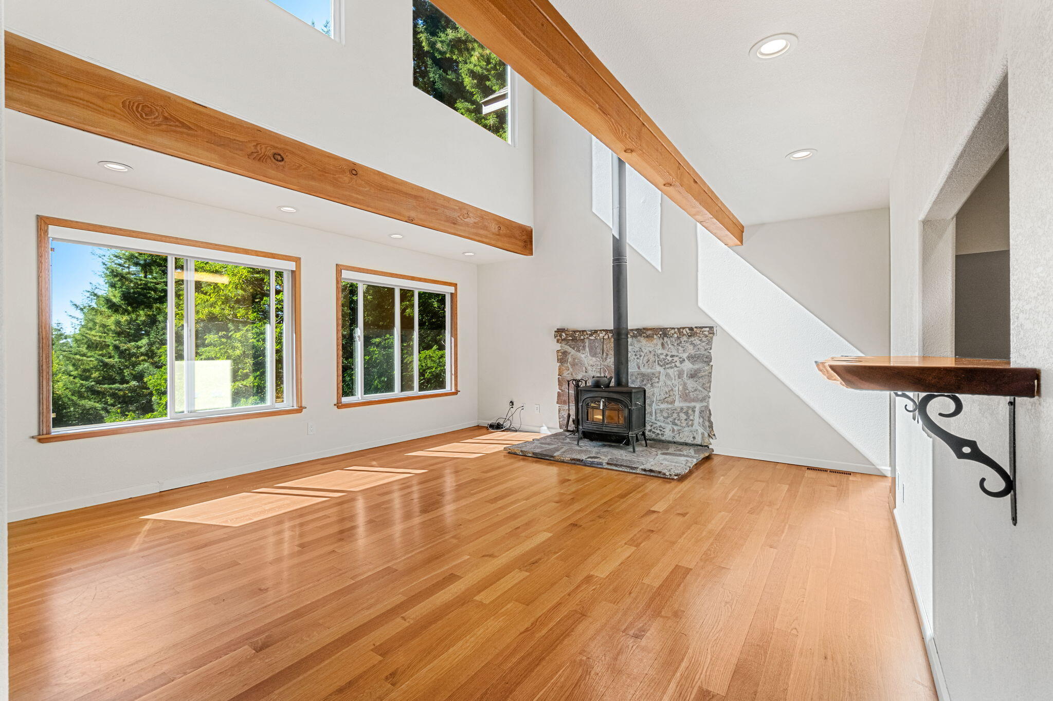 2340 Greenwood Heights Drive