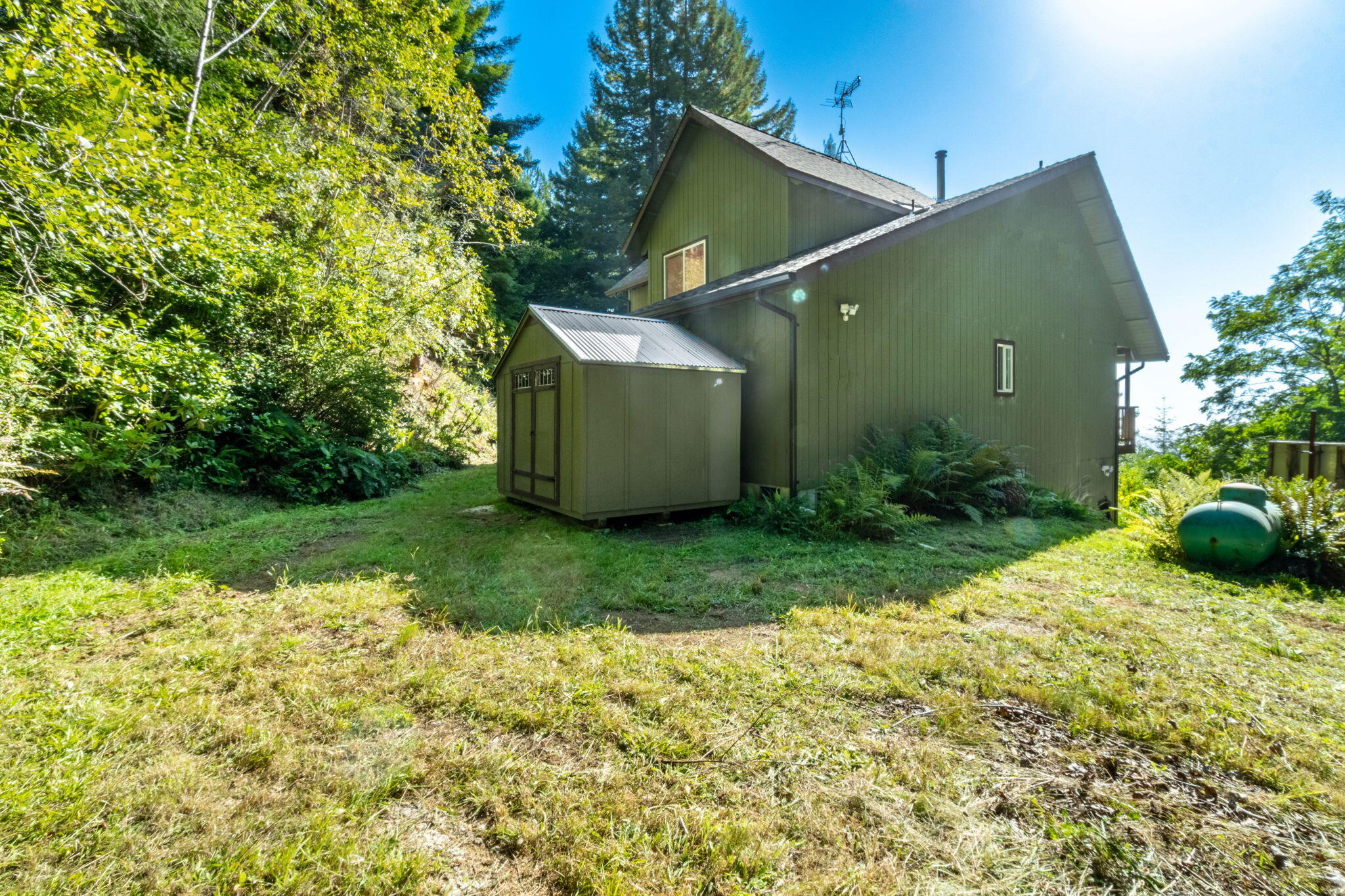 2340 Greenwood Heights Drive