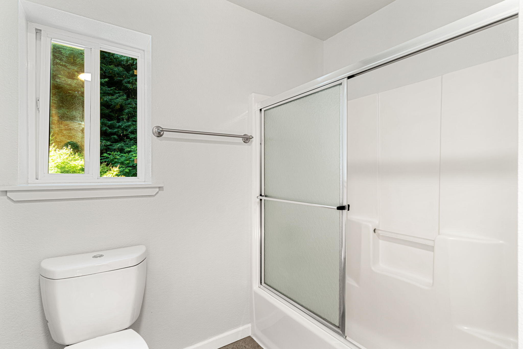 2340 Greenwood Heights Drive