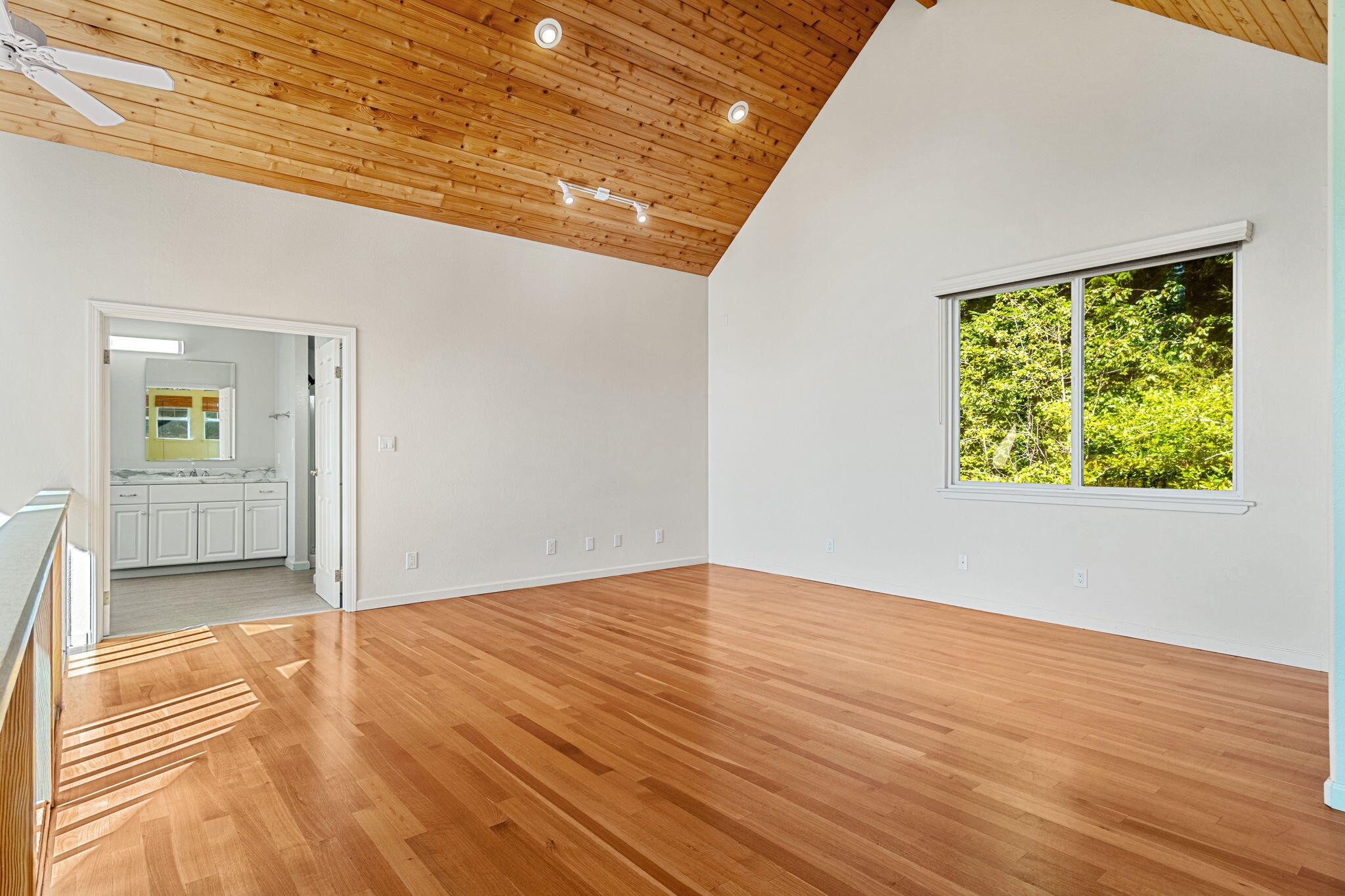 2340 Greenwood Heights Drive