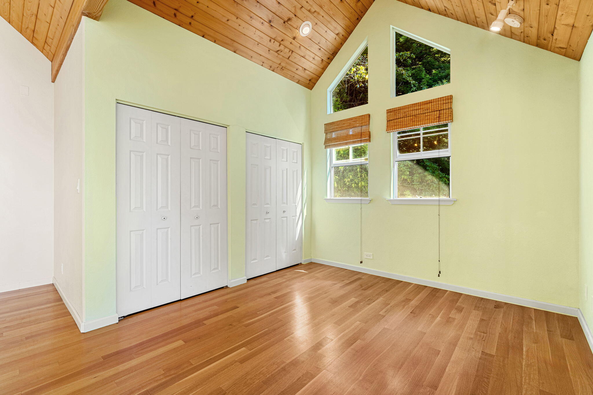 2340 Greenwood Heights Drive