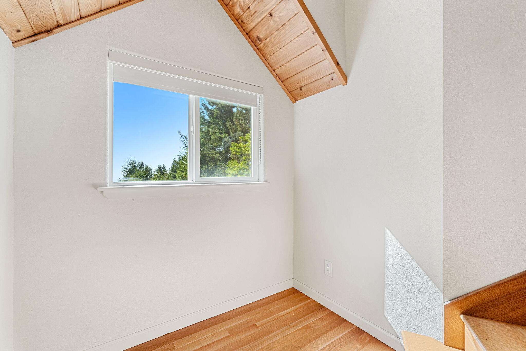 2340 Greenwood Heights Drive